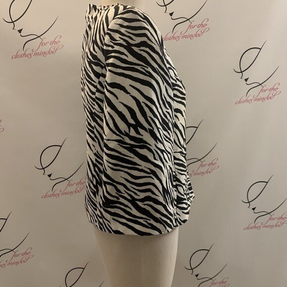 Chapter One. Size 4?? (M). Lined Zebra Print 3/4 Sleeve Jacket. Button up    B45 - Picture 4 of 6